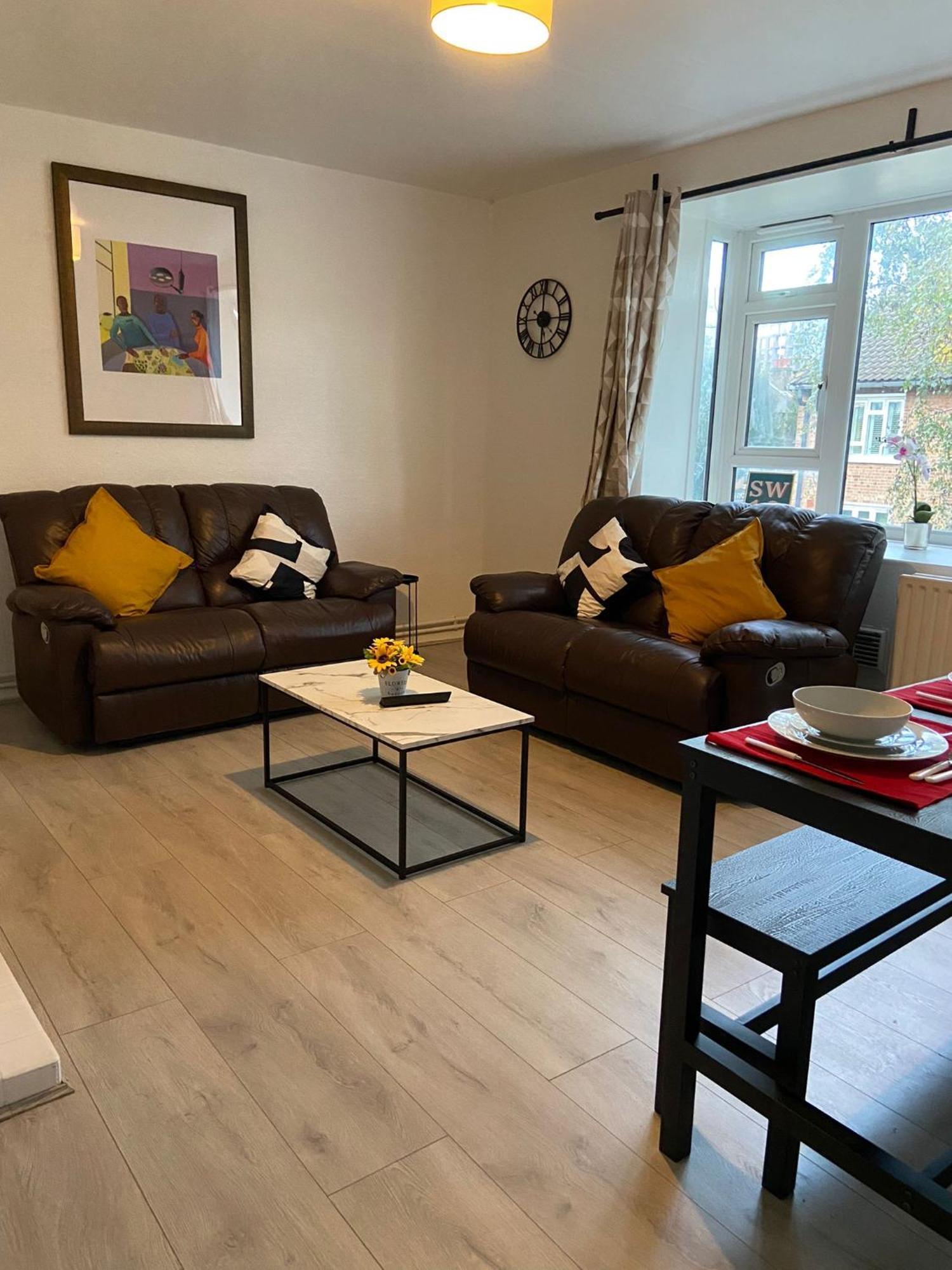 Lincoln Court - Cozy 3 Bedroom Flat Near Clapham Junction And Battersea London Kültér fotó