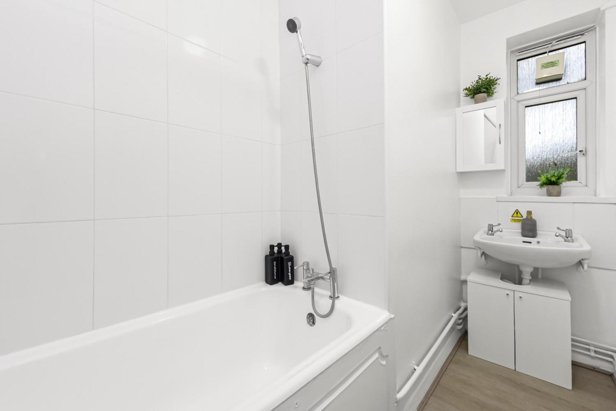 Lincoln Court - Cozy 3 Bedroom Flat Near Clapham Junction And Battersea London Kültér fotó